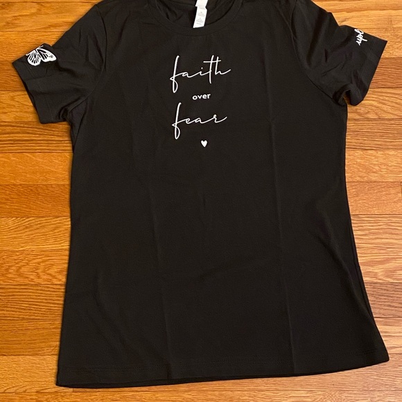 Faith Over Fear tee - Picture 4 of 5